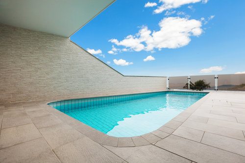 In-Ground Concrete Swimming Pool