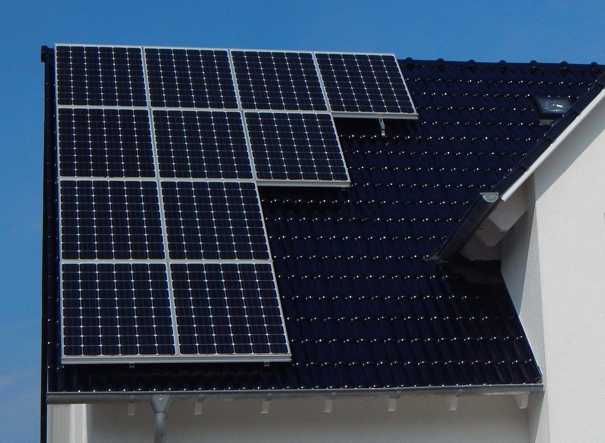 Fixr Solar Cost to Repair Solar Panel | Solar Panel Repair Prices | Fixr.com