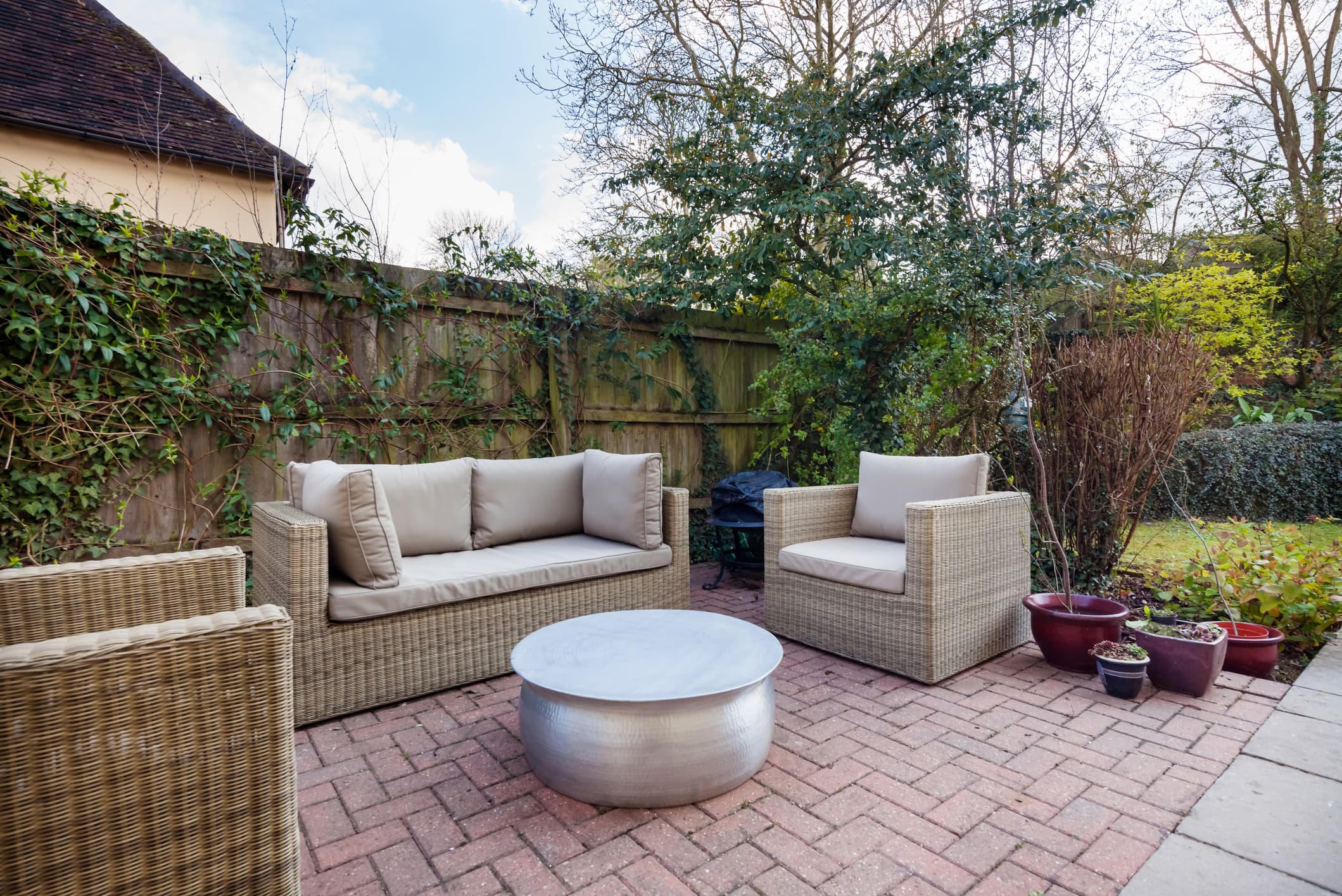 Outdoor Living Trends 2024 | Fixr