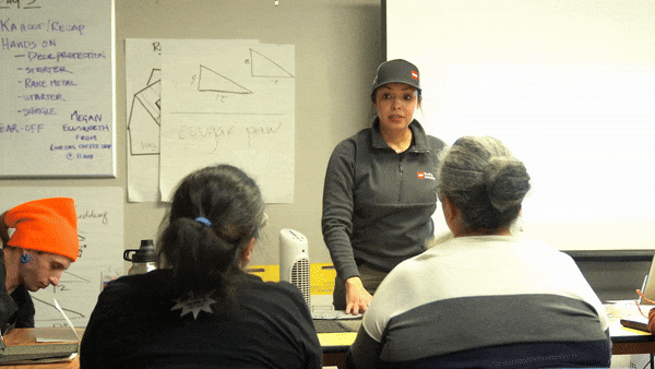 Animated gif of Kimberly Santiago at a classroom training