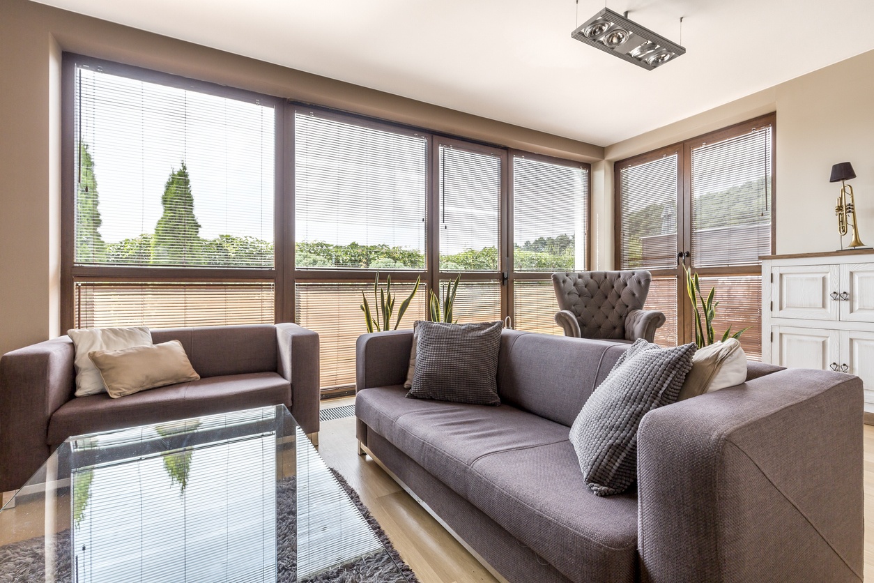 Wood vs Vinyl Windows: Which Frame is Better for Your Home? (2026 Guide)